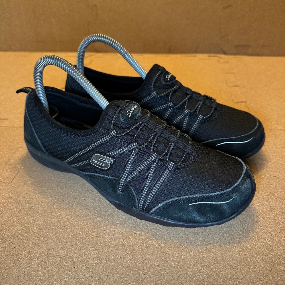 Skechers Slip On Sneakers Womens 8.5 Black Relaxed Fit Memory Foam 59500S Bungee
